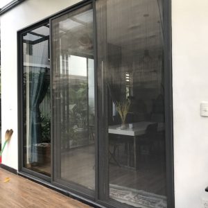 Cửa lưới chống muỗi Inox dạng lùa ray đơn